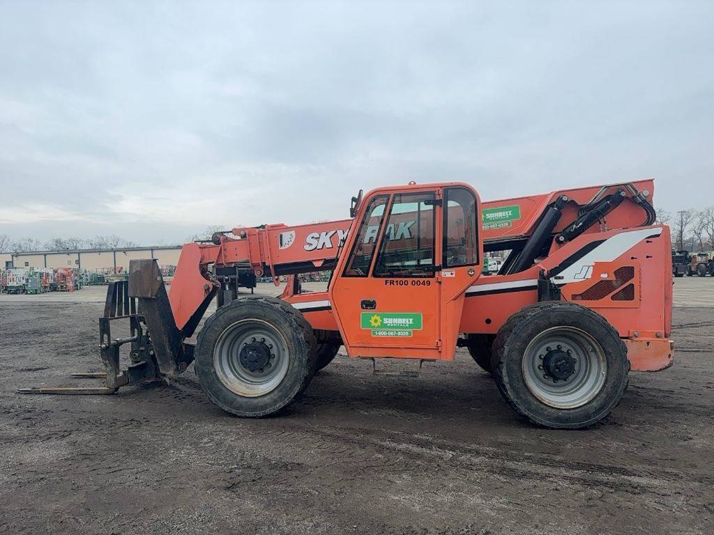 2015 Skytrak Telehandler 10054 featured image