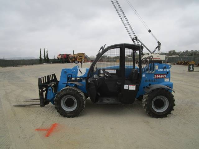 2015 Genie Telehandler GTH-5519 featured image