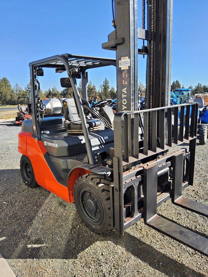 2017 Toyota Forklift 8FG35U featured image