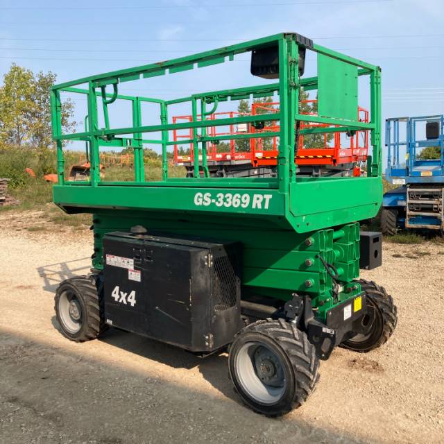 2017 Genie Scissor Lift GS-3369 RT featured image