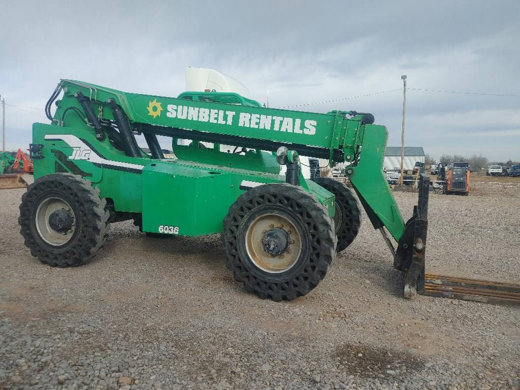 2014 Skytrak Telehandler 6036 featured image