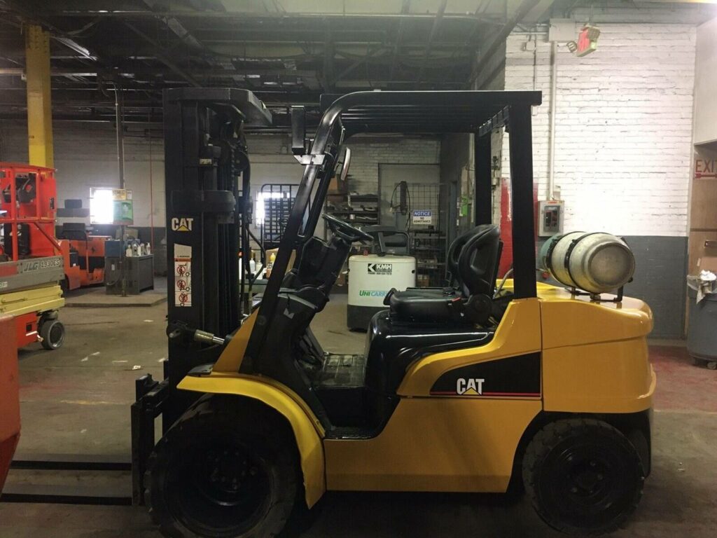 2014 Cat Forklift 2P6000 featured image