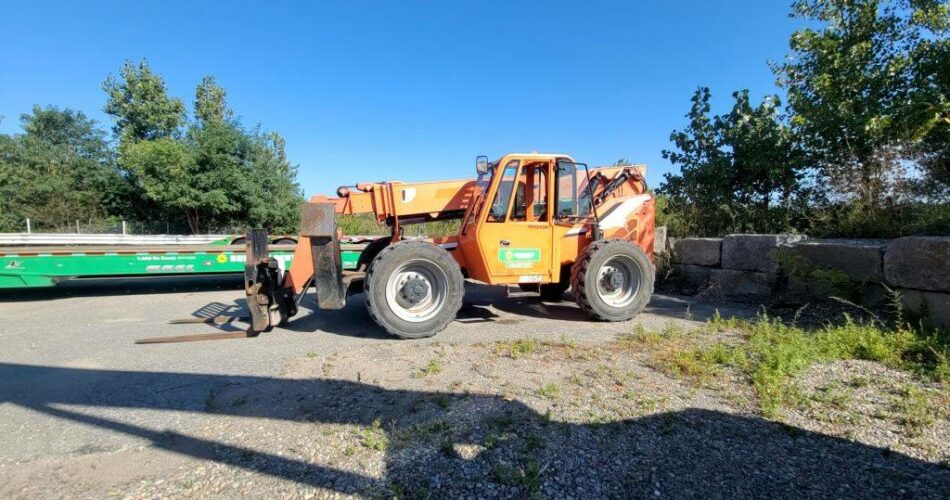 2015 Skytrak Telehandler 10054 featured image