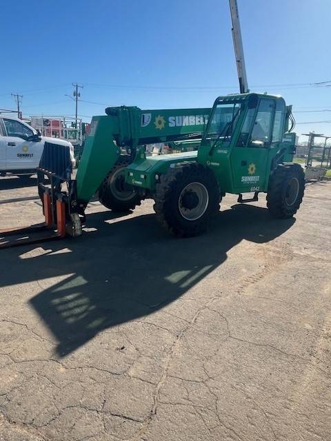 2014 Skytrak Telehandler 6042 featured image