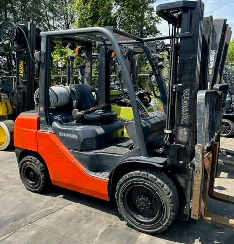 2019 Toyota Forklift 8FGU30 featured image