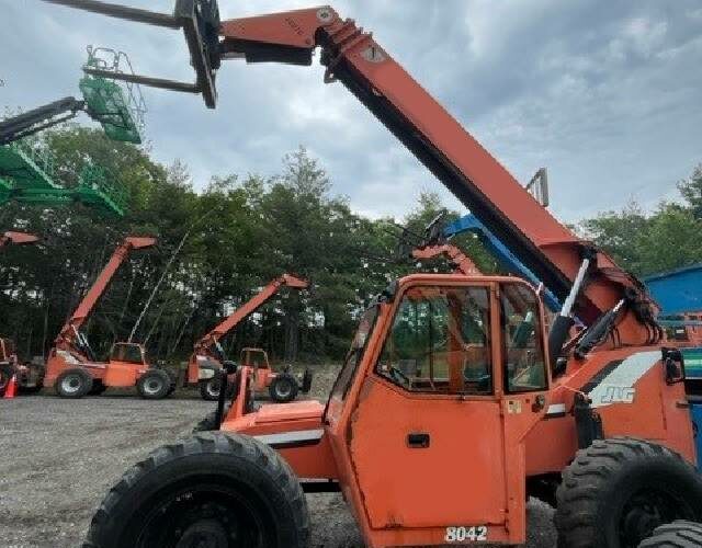 2008 Skytrak Telehandler 8042 featured image