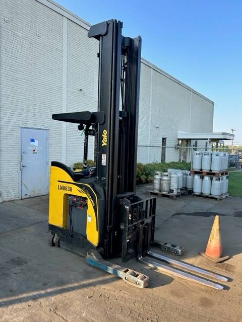 2017 Yale Forklift NDR035EB featured image