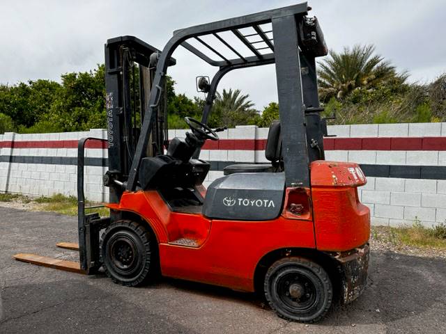 2001 Toyota Forklift 7FGU15 featured image