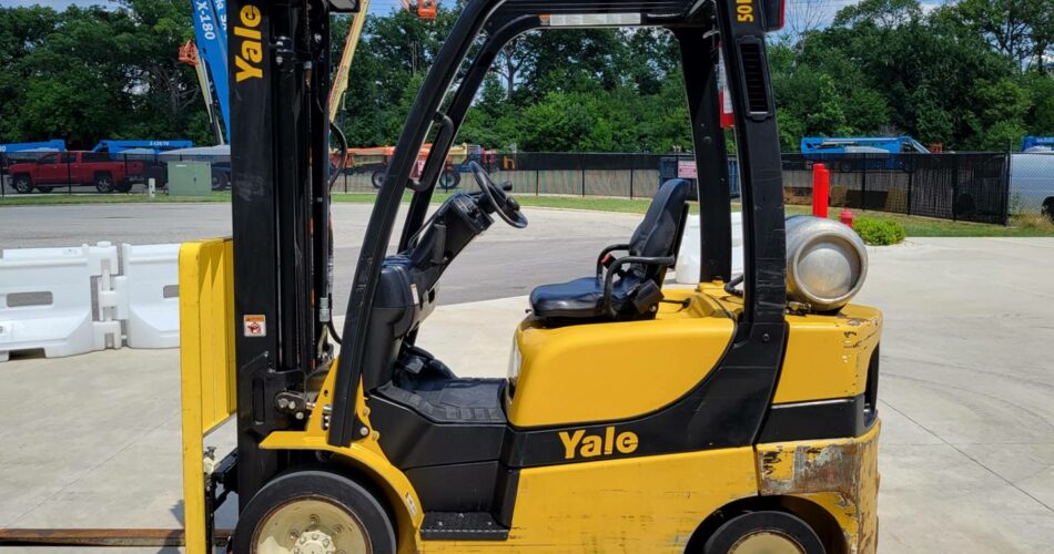 2016 Yale Forklift GLC050VX featured image