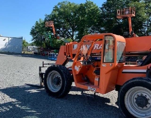 2015 Skytrak Telehandler 8042 featured image