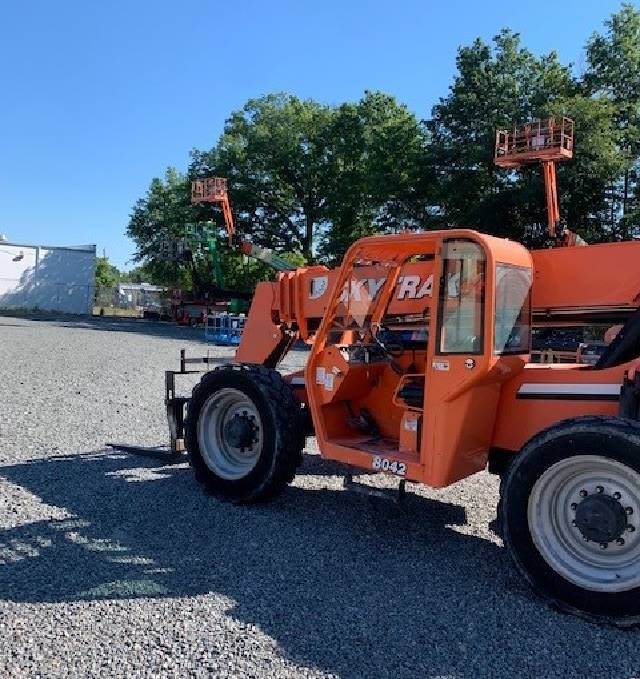 2015 Skytrak Telehandler 8042 featured image