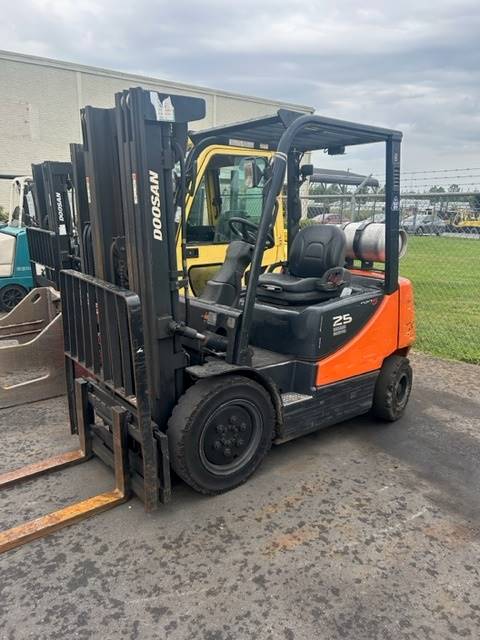 2016 Doosan Forklift G25P-5 featured image