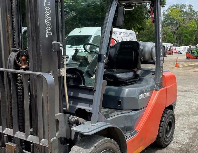 2020 Toyota Forklift 8FGU30 featured image