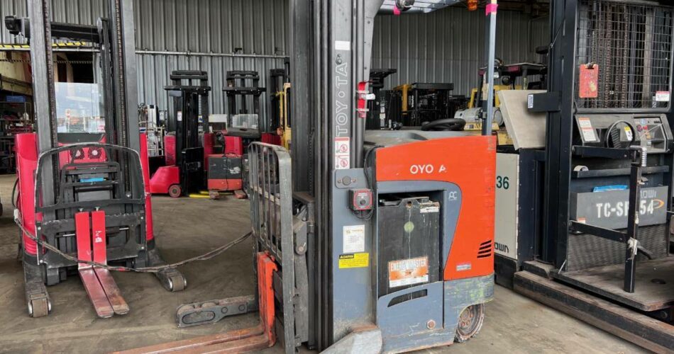 2011 Toyota Forklift 8BRU18 featured image