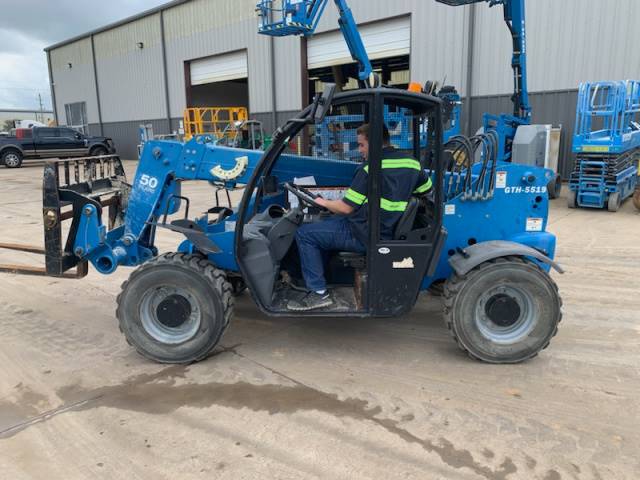 2016 Genie Telehandler GTH-5519 featured image