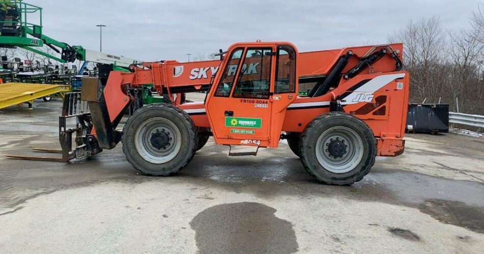 2015 Skytrak Telehandler 10054 featured image