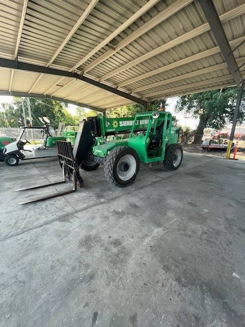 2015 Skytrak Telehandler 8042 featured image