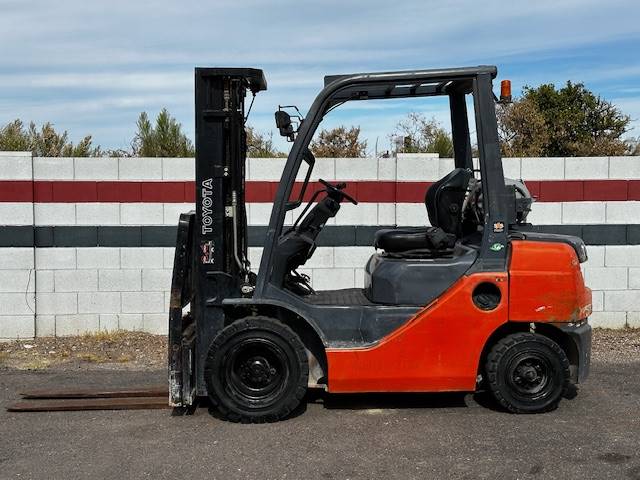 2015 Toyota Forklift 8FGU25 featured image