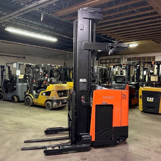 2016 Toyota Forklift 9BRU18 featured image