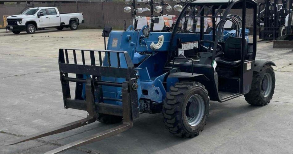 2017 Genie Telehandler GTH-5519 featured image