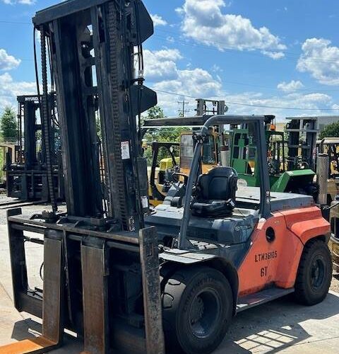 2017 Toyota Forklift 8FDU80 featured image