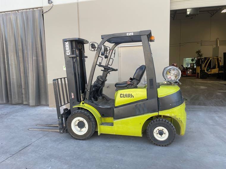 2015 Clark Forklift C25L featured image