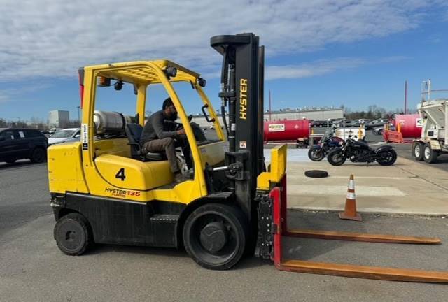 2015 Hyster Forklift S135FT featured image