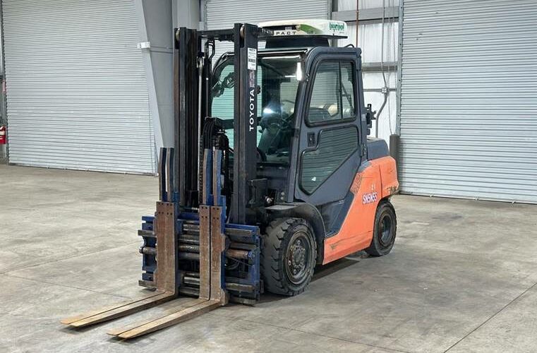 2015 Toyota Forklift 8FG40U featured image