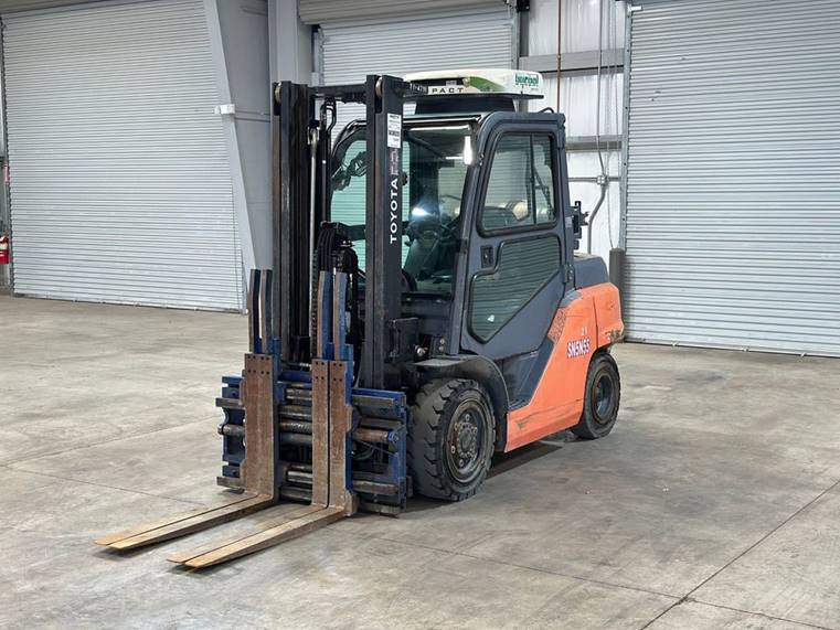 2015 Toyota Forklift 8FG40U featured image