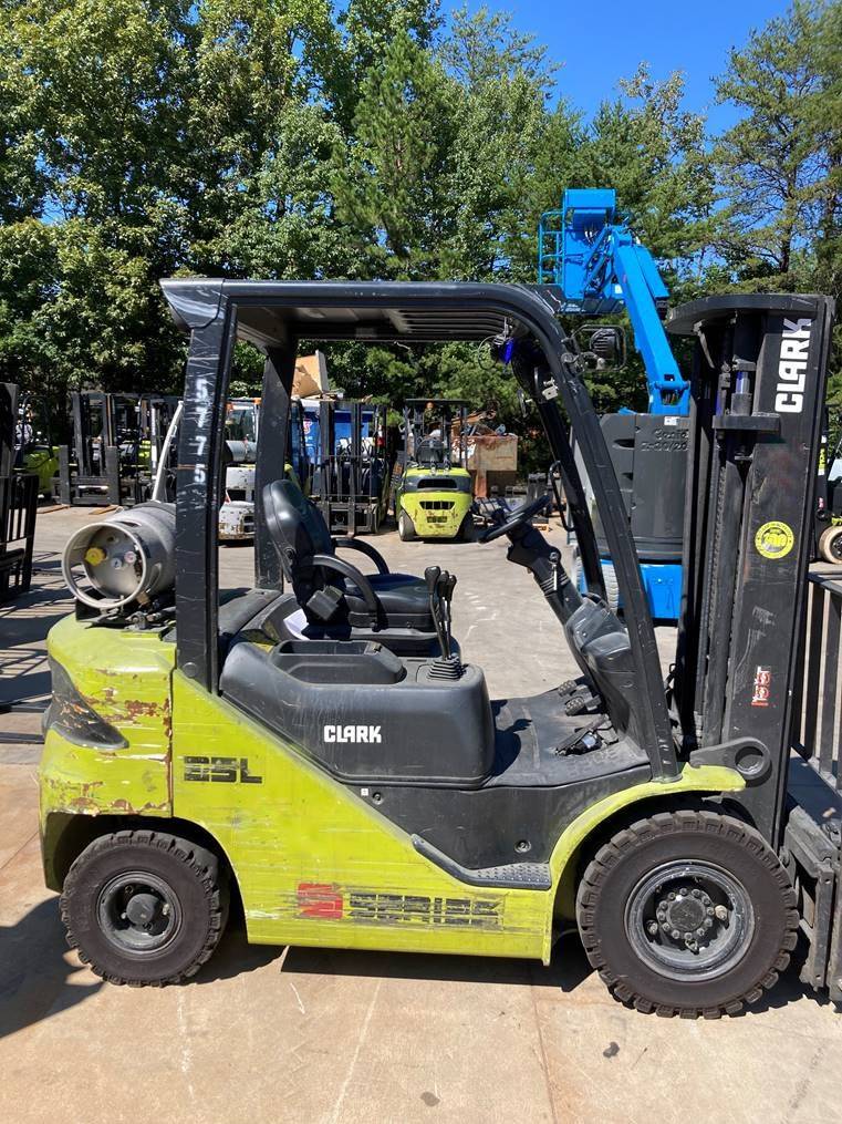 2018 Clark Forklift S25L featured image