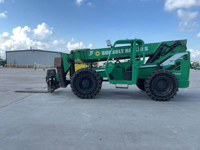 2015 Skytrak Telehandler 10054 featured image