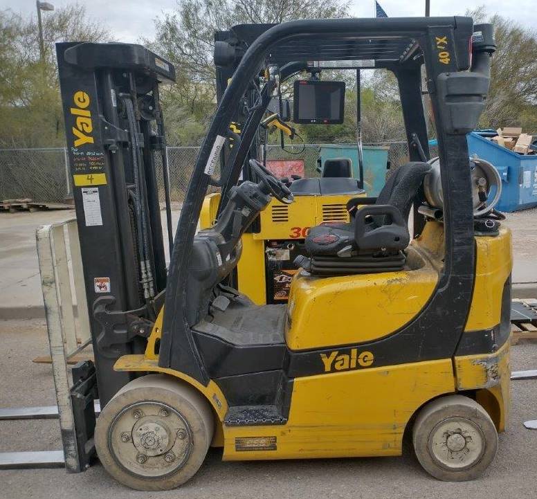 2017 Yale Forklift GLC040VX featured image