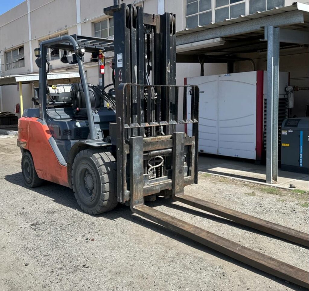 2015 Toyota Forklift 8FG50U featured image