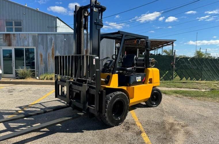 2001 Mitsubishi Forklift FG40K featured image