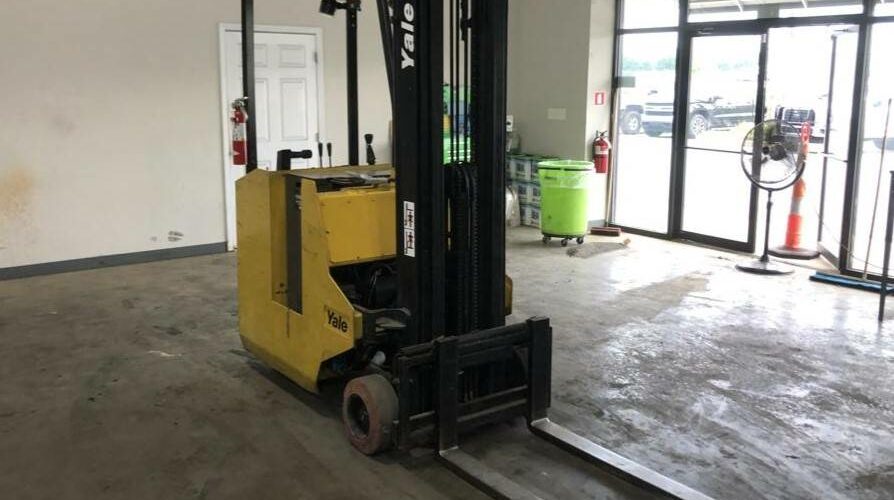 1999 Yale Forklift ESC030AB featured image