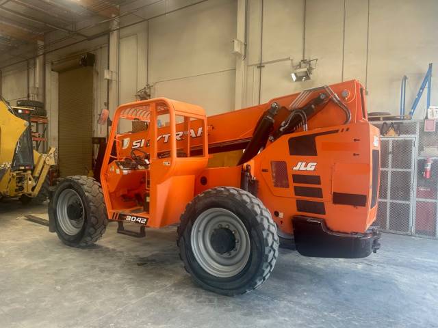 2019 Skytrak Telehandler 8042 featured image