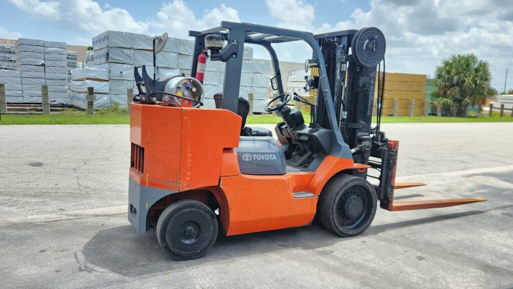 2010 Toyota Forklift 7FGCU55-BCS featured image