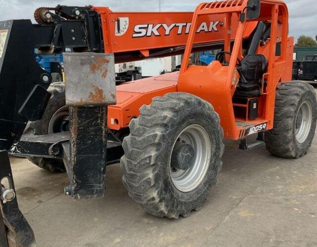 2019 Skytrak Telehandler 10054 featured image