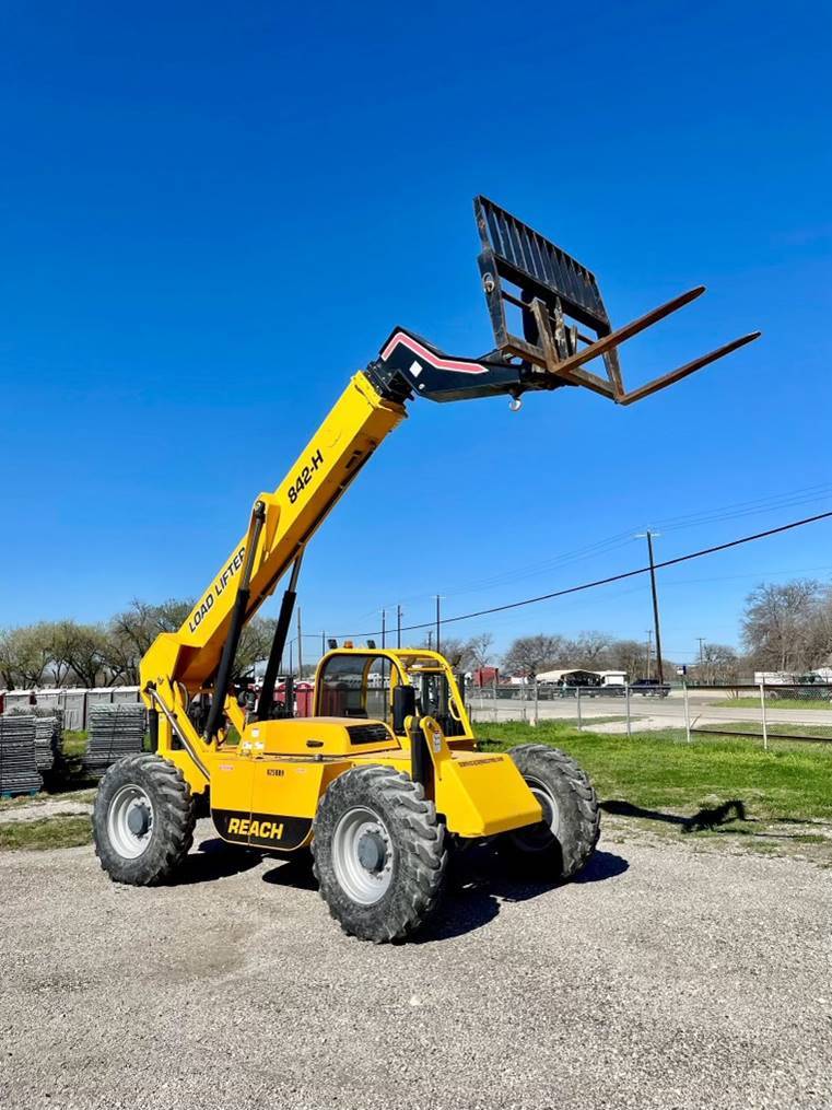 2020 Load Lifter Telehandler 842H featured image