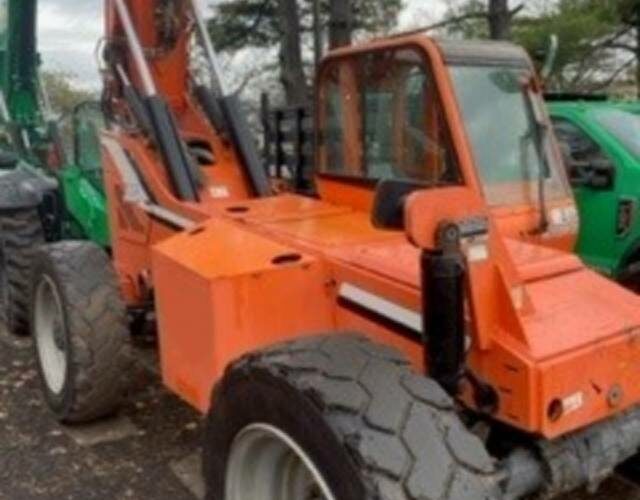 2012 Skytrak Telehandler 8042 featured image