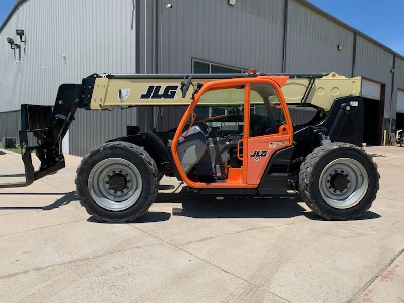 2021 JLG Telehandler 742 featured image