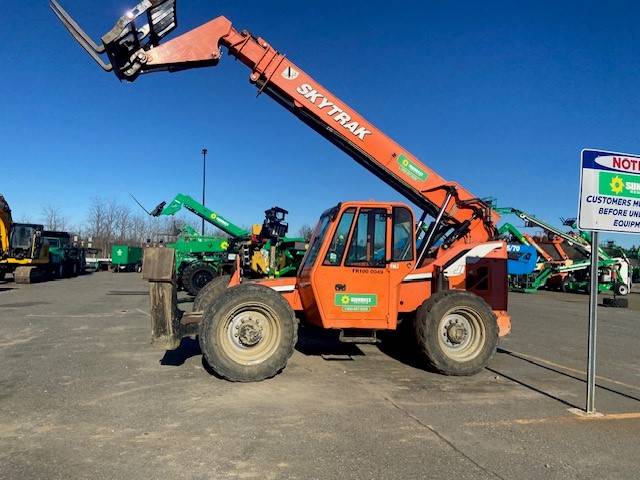 2015 Skytrak Telehandler 10054 featured image