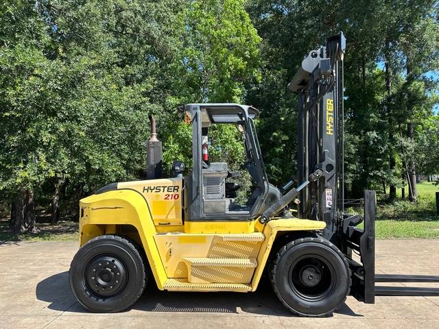 2015 Hyster Forklift H210HD featured image