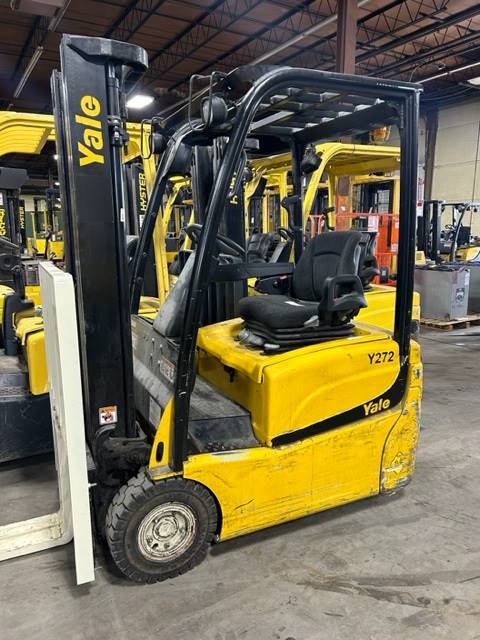 2014 Yale Forklift ERP030VTN featured image