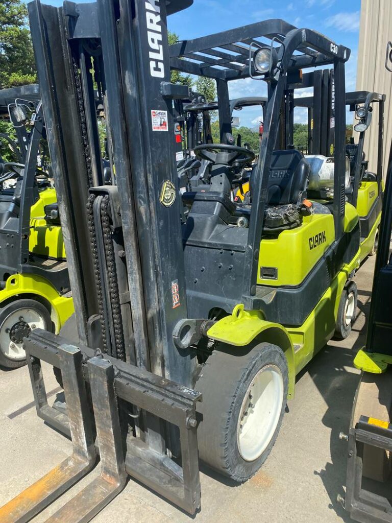 2016 Clark Forklift C30L featured image