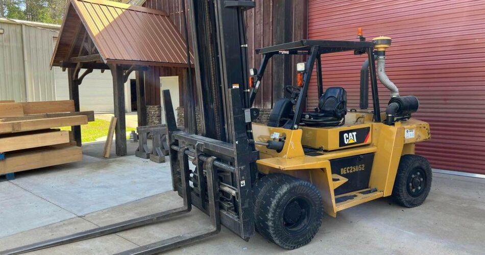 2014 Cat Forklift DP70E featured image