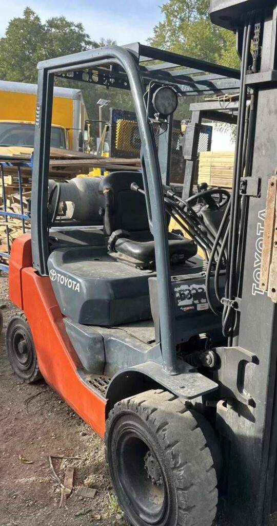 2015 Toyota Forklift 8FGU25 featured image