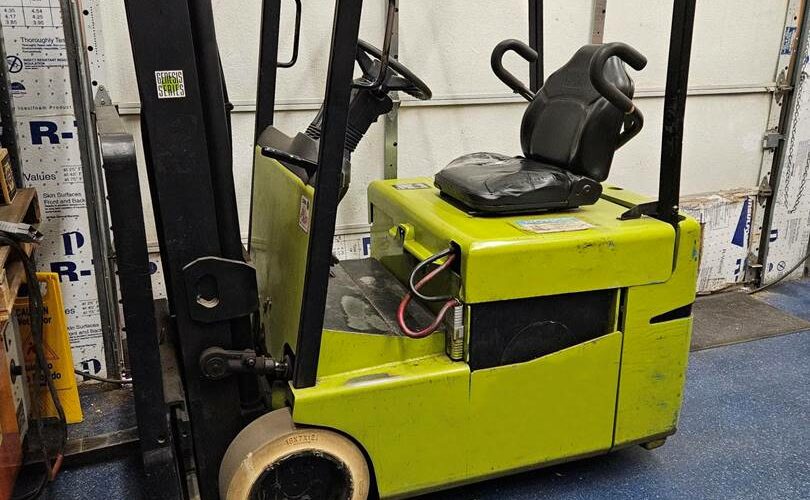 1999 Clark Forklift TMG15 featured image