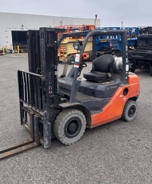 2017 Toyota Forklift 8FGU25 featured image