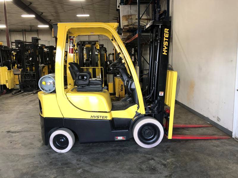 2014 Hyster Forklift S40CT featured image